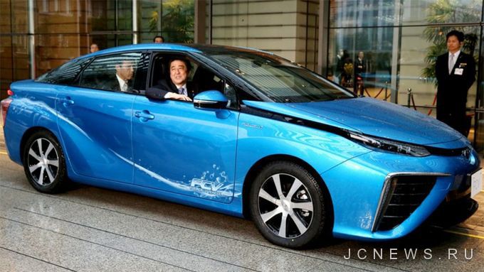 Toyota        Mirai,  
